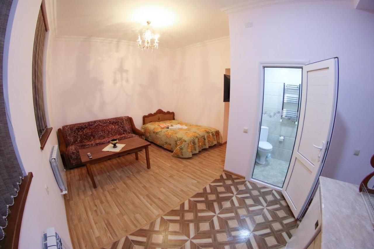 Vanand Guest House غيومري المظهر الخارجي الصورة