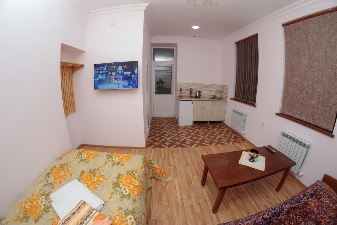 Vanand Guest House غيومري المظهر الخارجي الصورة