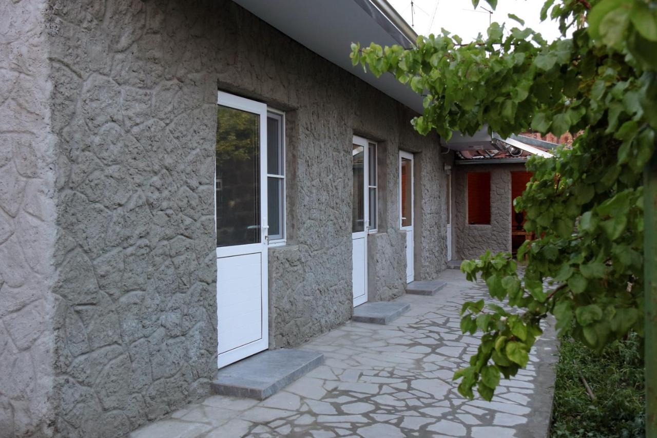 Vanand Guest House غيومري المظهر الخارجي الصورة