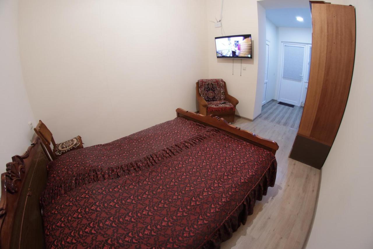 Vanand Guest House غيومري المظهر الخارجي الصورة